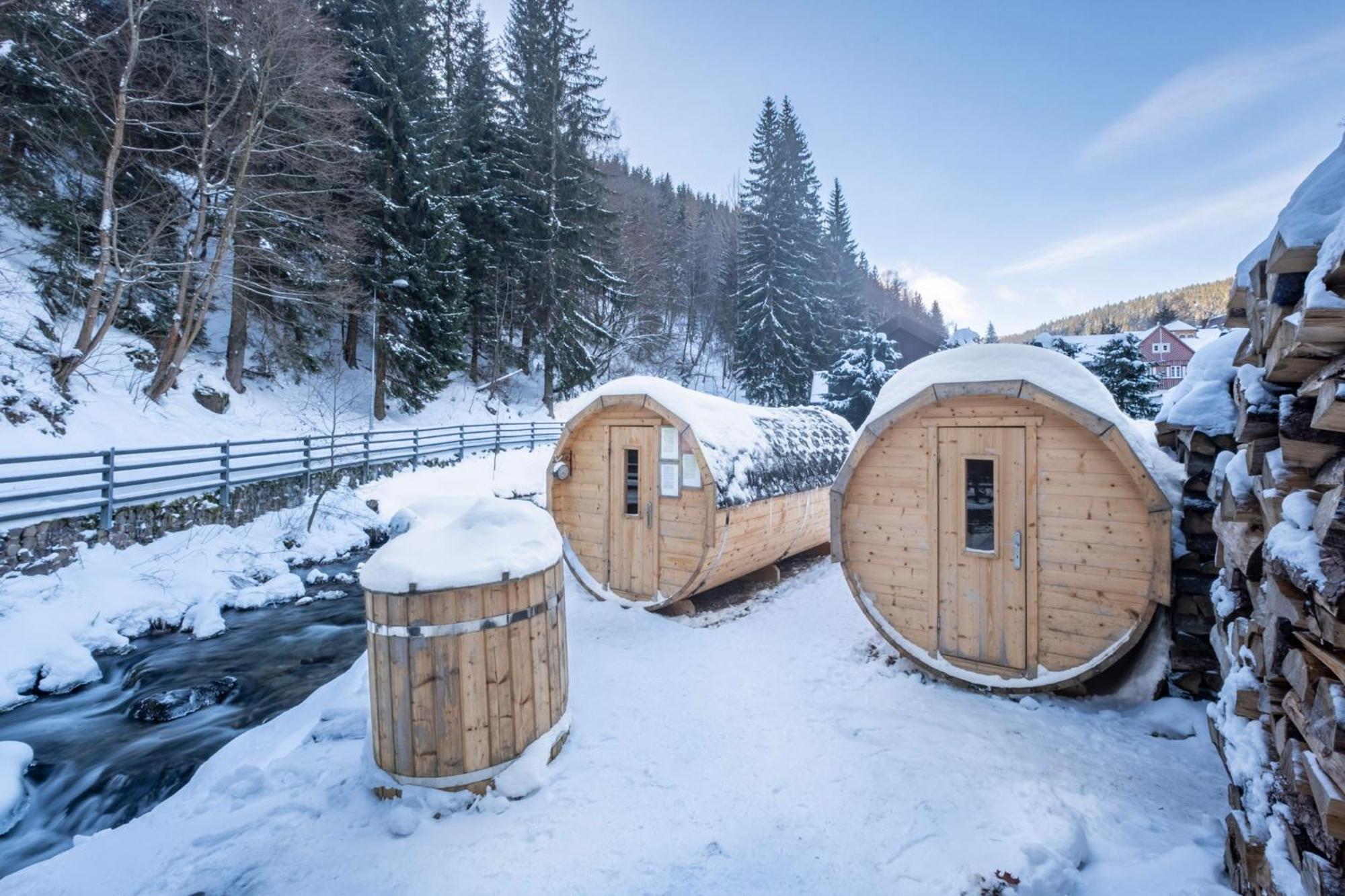 Hotel Hvezda Pec pod Snezkou Exteriör bild