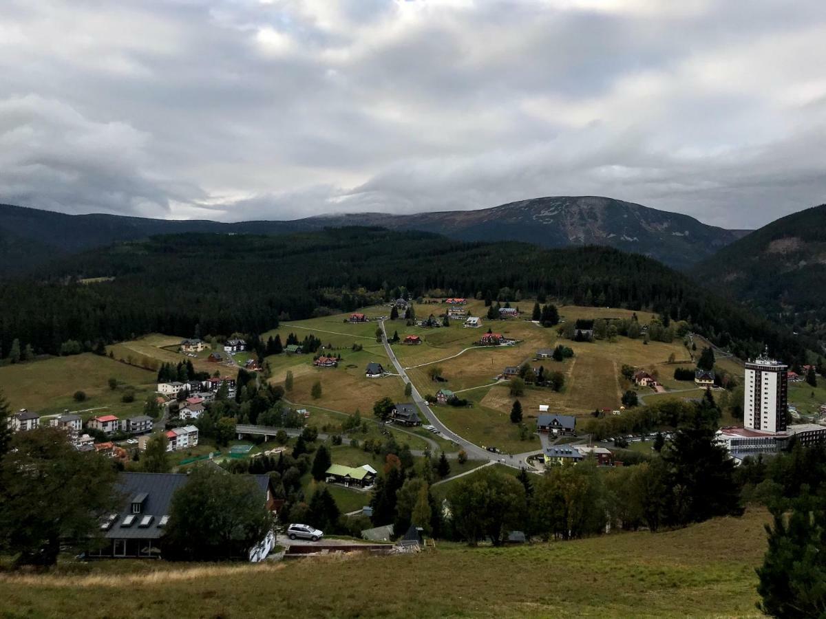 Hotel Hvezda Pec pod Snezkou Exteriör bild