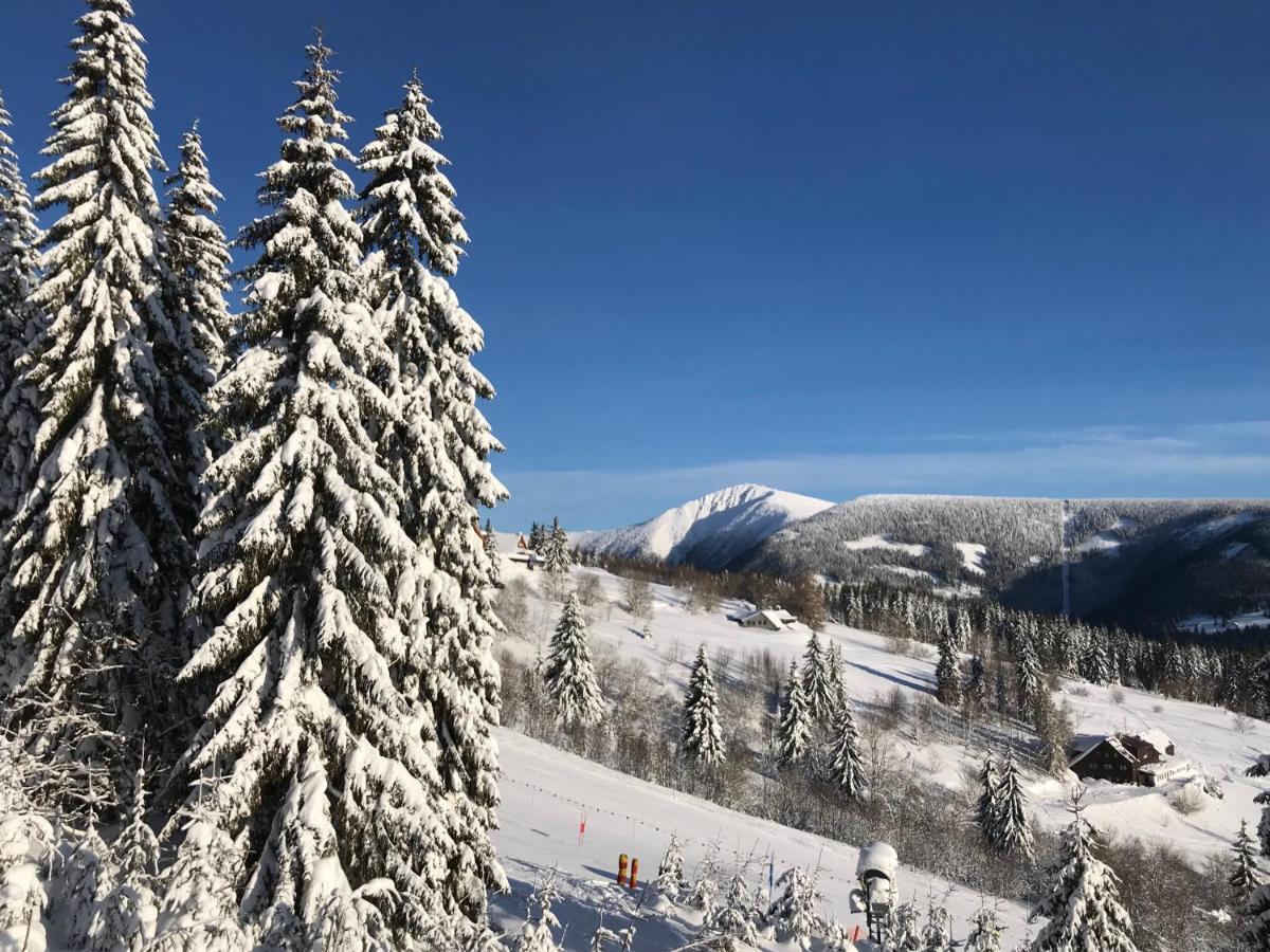 Hotel Hvezda Pec pod Snezkou Exteriör bild